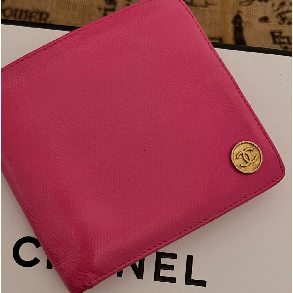 Chanel vintage bi-fold compact wallet